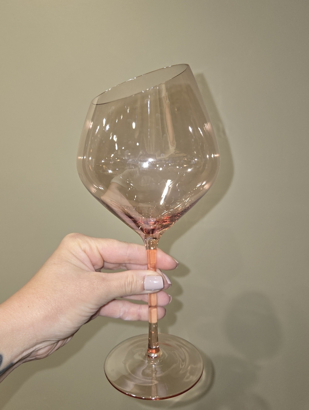 Elegant Pink Stemmed Wine Glass 4 Piece Set